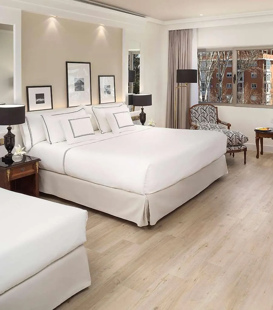 Melia Barajas Hotel Madrid 4*,