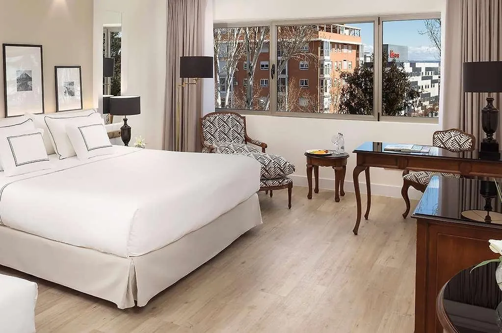 Melia Barajas Hotel Madrid 4*,